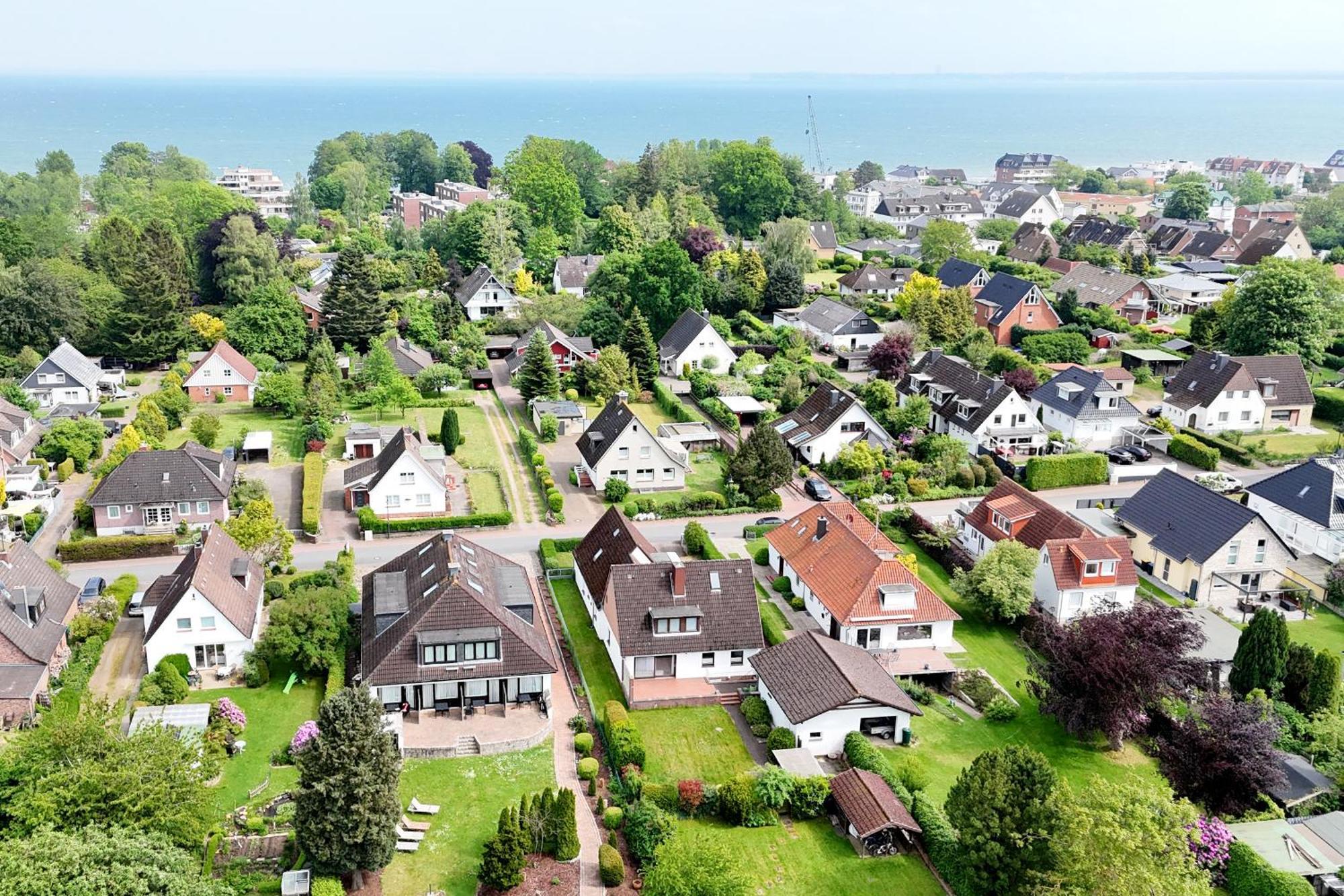 Moderne Maisonette Ferienwohnung Mit Gartenzugang, Nur 7 Gehminuten Zum Strand, Parkplatz & Fahrradunterstellplatz Scharbeutz Dış mekan fotoğraf