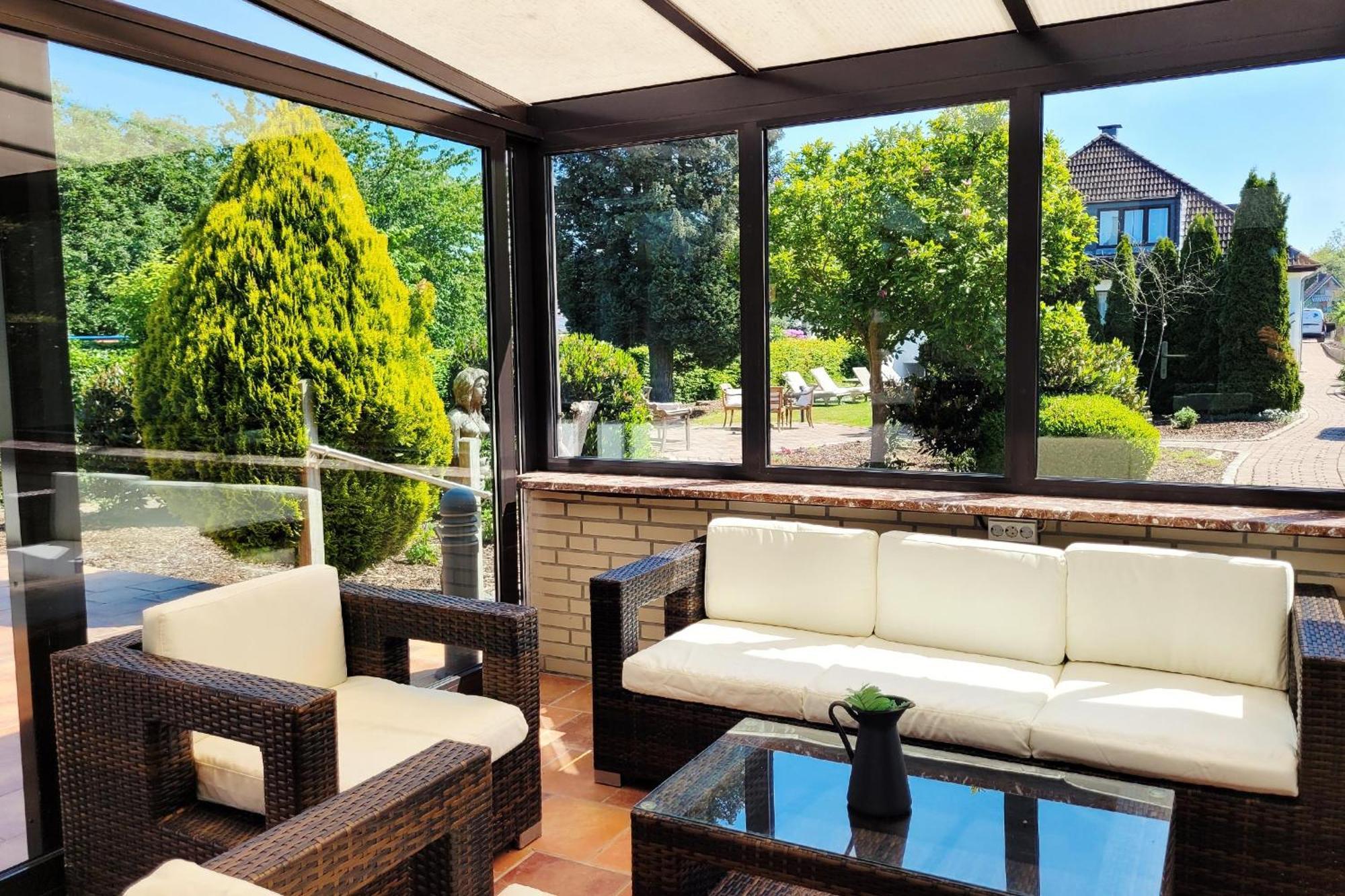 Moderne Maisonette Ferienwohnung Mit Gartenzugang, Nur 7 Gehminuten Zum Strand, Parkplatz & Fahrradunterstellplatz Scharbeutz Dış mekan fotoğraf