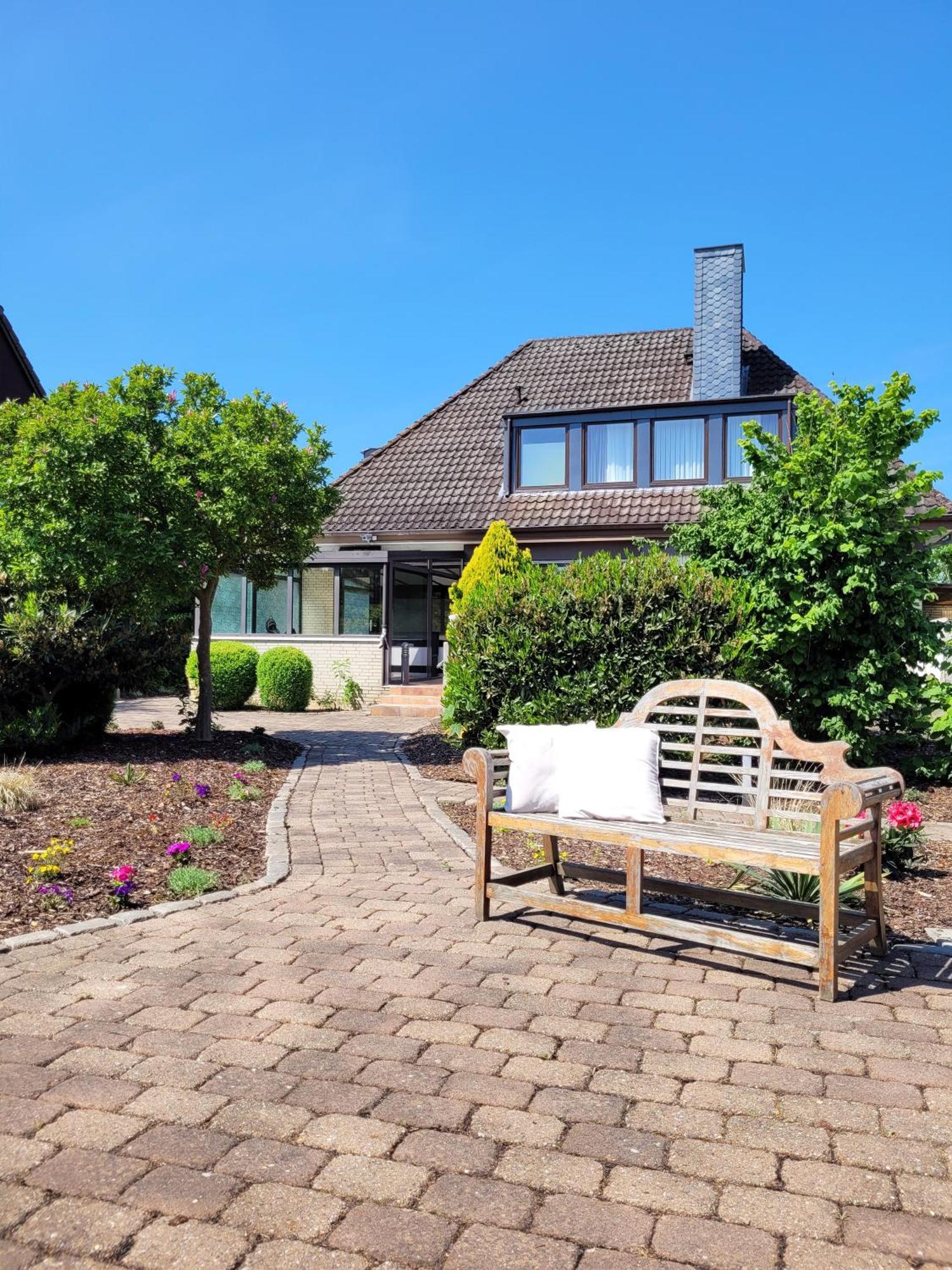 Moderne Maisonette Ferienwohnung Mit Gartenzugang, Nur 7 Gehminuten Zum Strand, Parkplatz & Fahrradunterstellplatz Scharbeutz Dış mekan fotoğraf